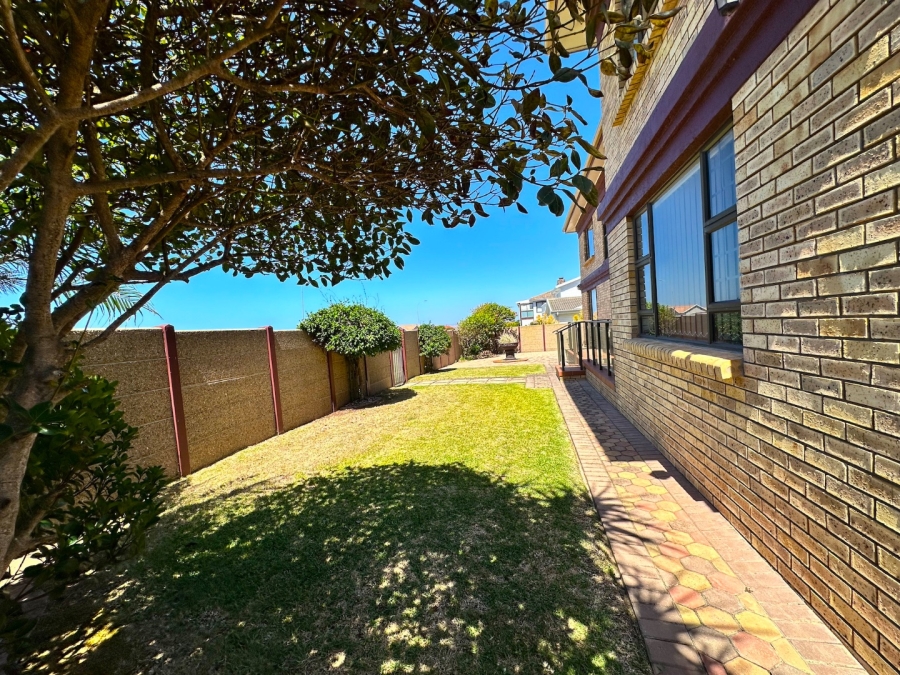4 Bedroom Property for Sale in Reebok Western Cape